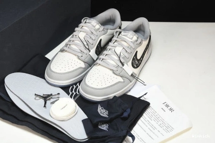 DR 553668-998 X AIR LOW 1 JORDAN 0924